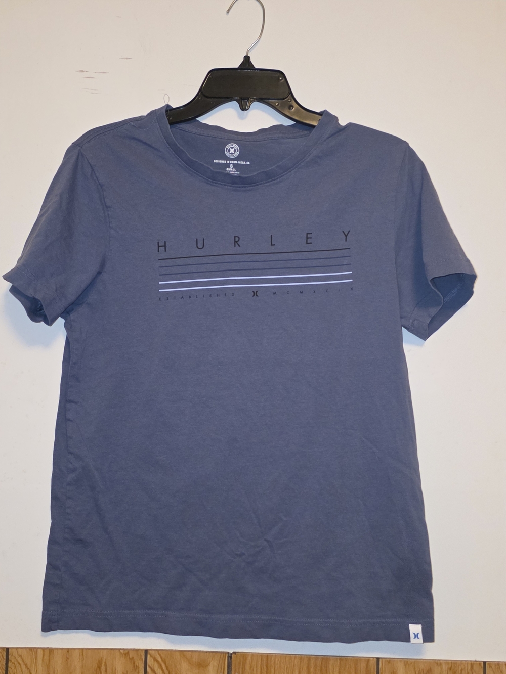 Hurley Men’s Blue Graphic Stripe Tee
